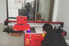 什么是工业喷墨uv平板打印机技术？