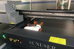用怎样的UV打印机打印效果好？